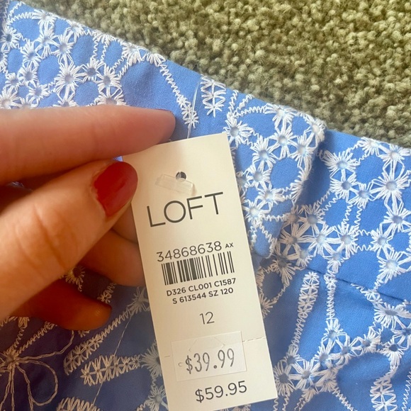 Embroidered shorts - Picture 4 of 4